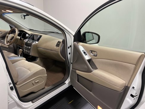 Used 2011 Nissan Murano SV image 12