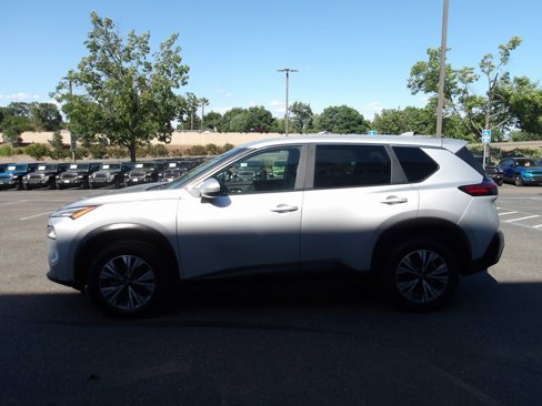 Used 2023 Nissan Rogue SV image 5