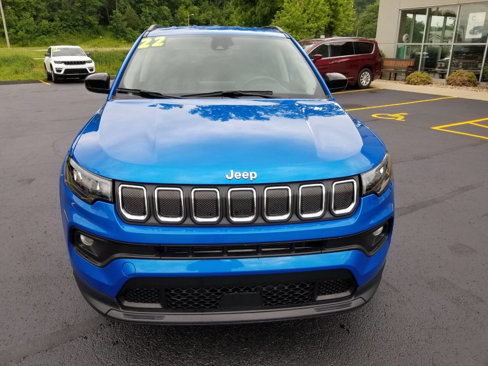 Certified 2022 Jeep Compass Latitude image 2