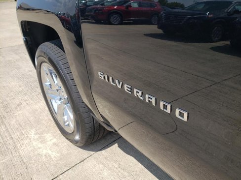 Used 2017 Chevrolet Silverado 1500 Custom w/ Custom Convenience Package image 12
