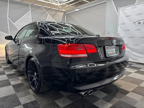 Used 2009 BMW 328i Convertible image 11