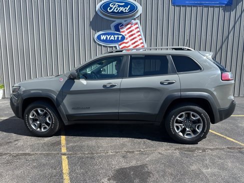 Used 2019 Jeep Cherokee Trailhawk w/ Comfort & Convenience Group image 2