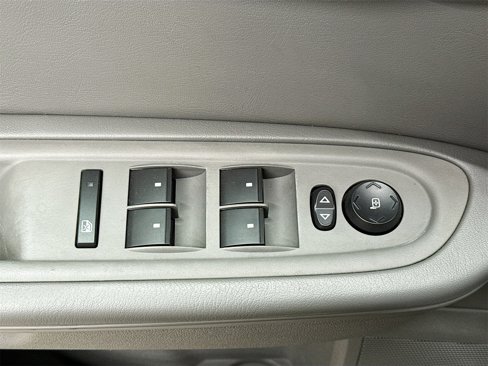 Used 2017 Chevrolet Traverse LS image 17