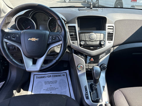 Used 2014 Chevrolet Cruze LT w/ Technology Package image 12
