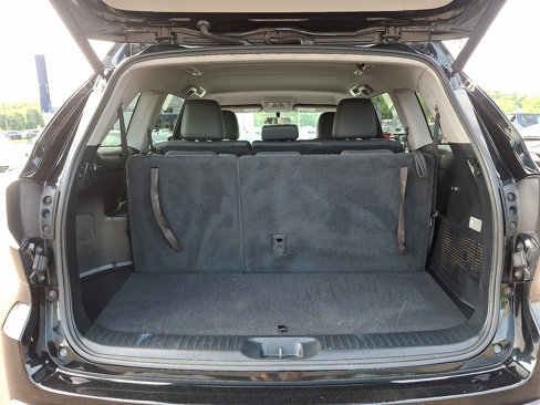 Used 2015 Toyota Highlander LE image 28