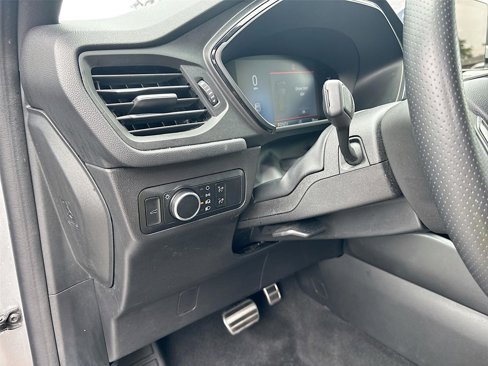 Used 2024 Ford Escape ST-Line w/ Cold Weather Package image 11