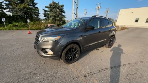 Certified 2018 Ford Escape SE w/ SE Sport Appearance Package image 5