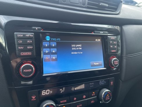 Used 2017 Nissan Rogue SL w/ SL Premium Package image 10