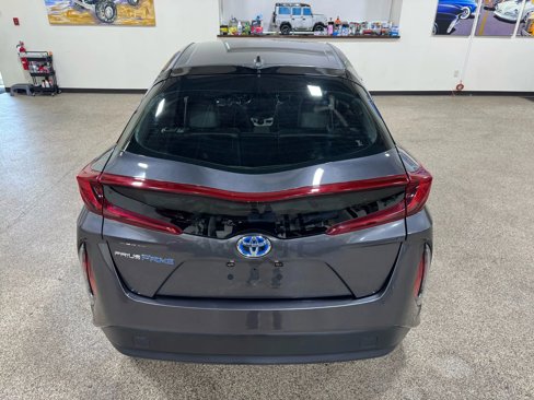Used 2018 Toyota Prius Prime Premium image 19