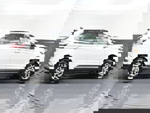 Used 2023 Ford Edge SEL image 8