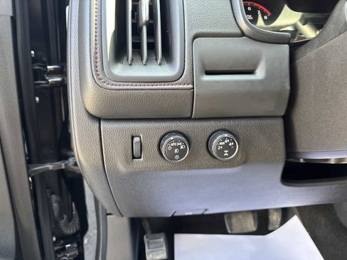 Used 2015 GMC Canyon SLE image 18