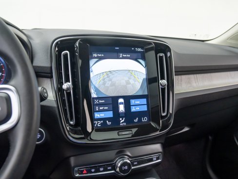 Used 2022 Volvo XC40 T5 Inscription w/ Advanced Package image 24
