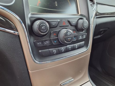 Used 2015 Jeep Grand Cherokee Overland w/ Advanced Technology Group image 20
