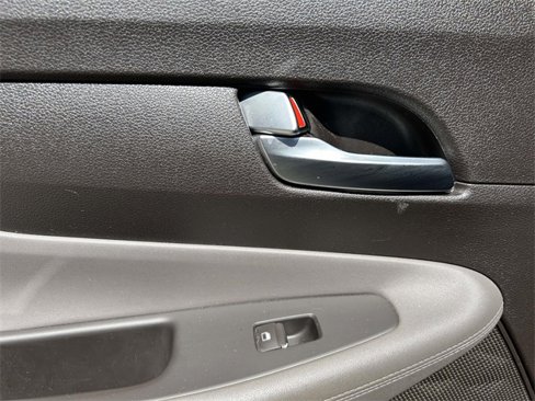 Used 2019 Hyundai Santa Fe SEL image 16