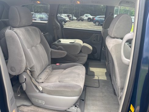Used 2007 Toyota Sienna CE image 16