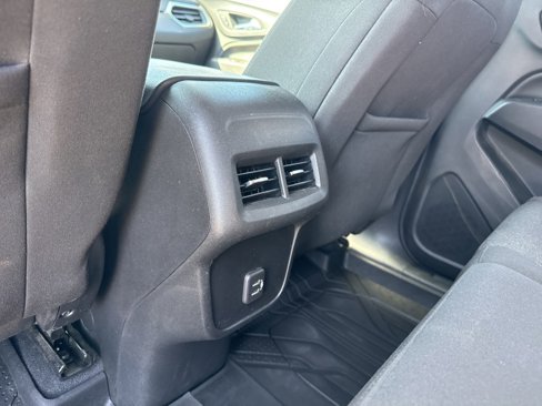 Used 2021 Chevrolet Equinox LT image 14