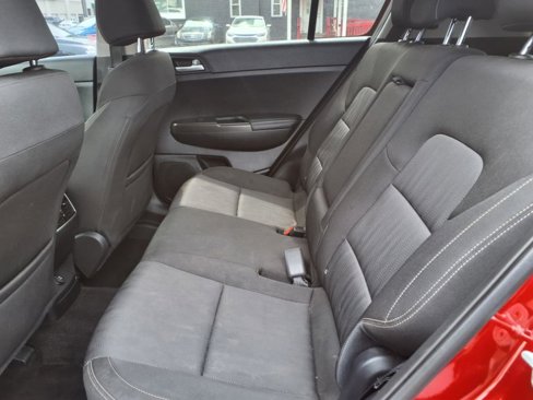 Used 2020 Kia Sportage LX image 7