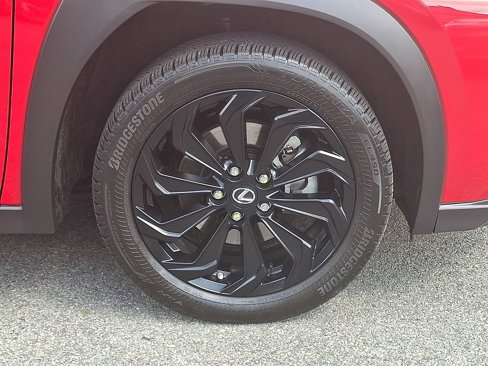Used 2023 Lexus UX 250h AWD image 8