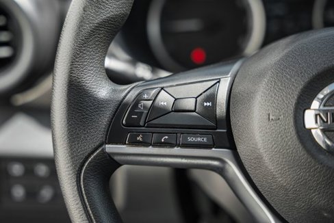 Used 2020 Nissan Kicks S image 28