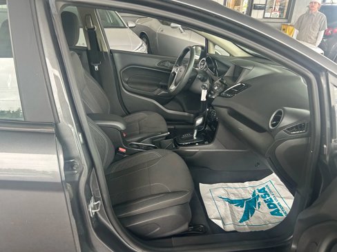Used 2019 Ford Fiesta SE w/ Equipment Group 201A image 3