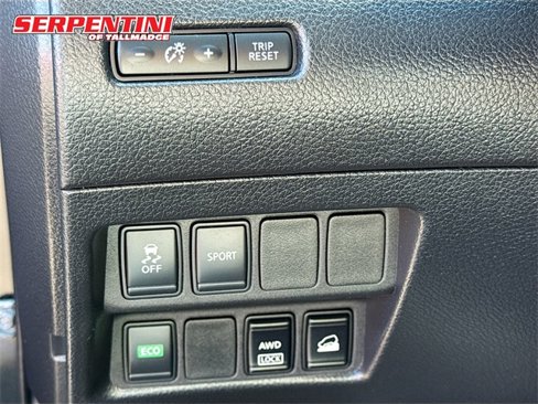 Used 2015 Nissan Rogue SV image 10