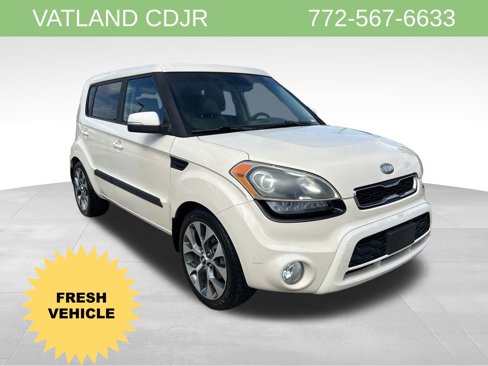 Used 2013 Kia Soul ! w/ Premium Pkg image 1