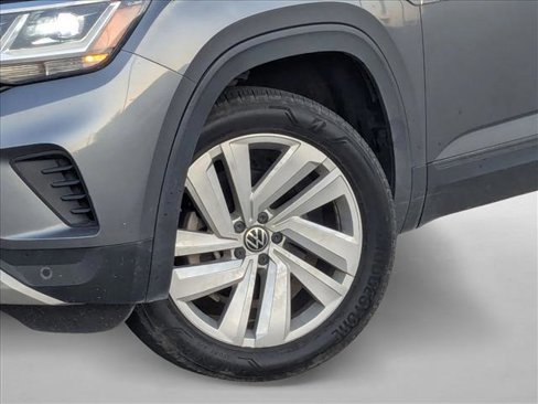 Used 2021 Volkswagen Atlas Cross Sport SE w/ Panoramic Sunroof Package image 21