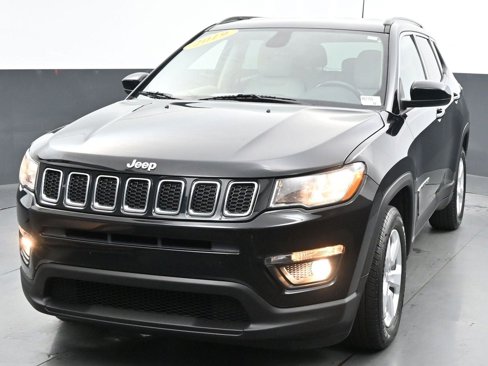Used 2019 Jeep Compass Latitude w/ Popular Equipment Group image 3