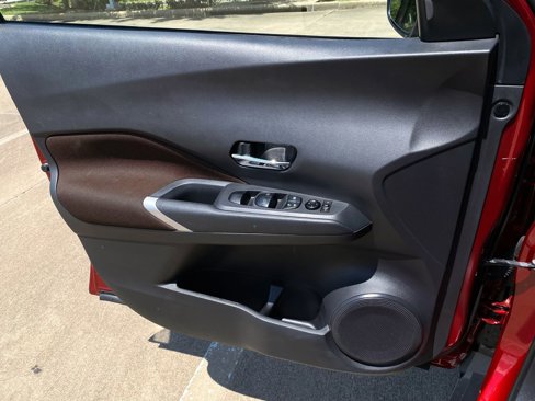 Used 2023 Nissan Kicks SR image 24
