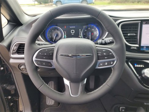 New 2025 Chrysler Pacifica Select image 20
