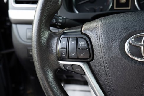 Used 2019 Toyota Highlander Plus image 24
