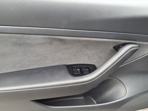 Used 2020 Tesla Model 3 Standard Range image 13