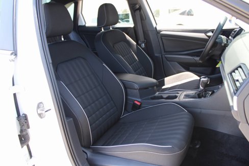 Certified 2024 Volkswagen Jetta Sport image 25
