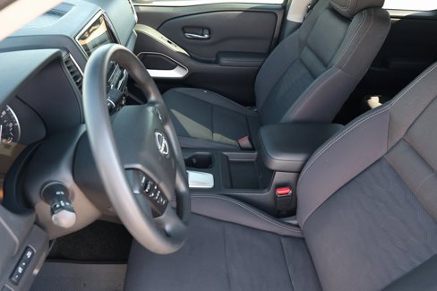 Used 2022 Nissan Frontier SV image 12