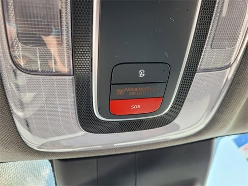 Used 2023 Hyundai Elantra SEL image 34