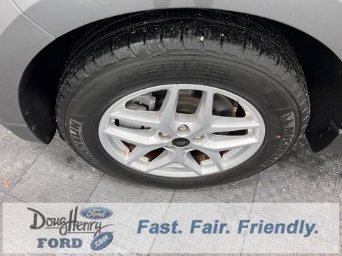 Used 2023 Ford Edge SEL image 18
