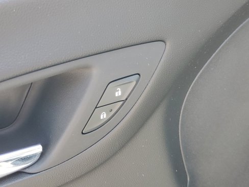 Used 2024 Chevrolet Equinox LS w/ Driver Confidence II Package image 9
