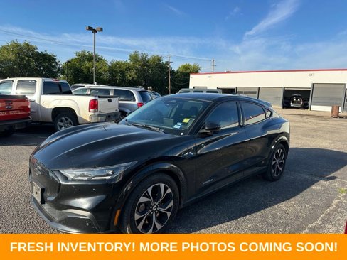 Used 2021 Ford Mustang Mach-E Premium image 3