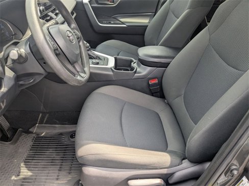 Used 2023 Toyota RAV4 LE image 12