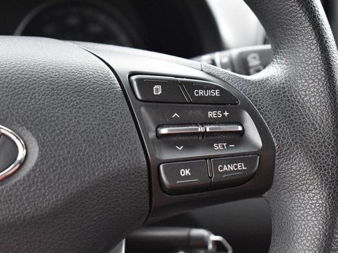Used 2018 Hyundai Elantra GT image 17