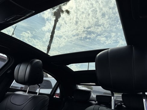 Used 2015 Mercedes-Benz S 550 Sedan image 2