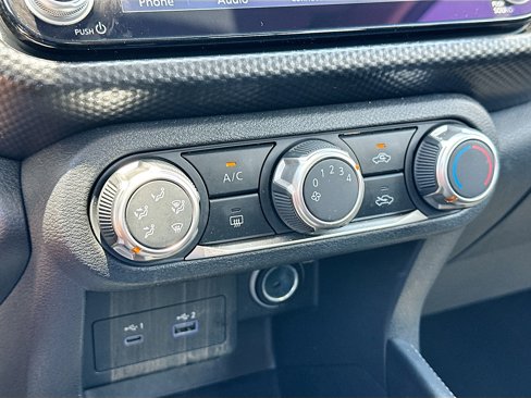 Certified 2024 Nissan Kicks SV image 14