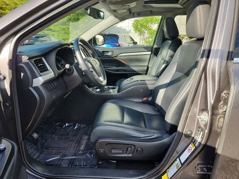 Used 2015 Toyota Highlander XLE image 15