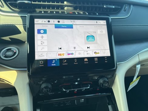 New 2025 Jeep Grand Cherokee Limited image 27