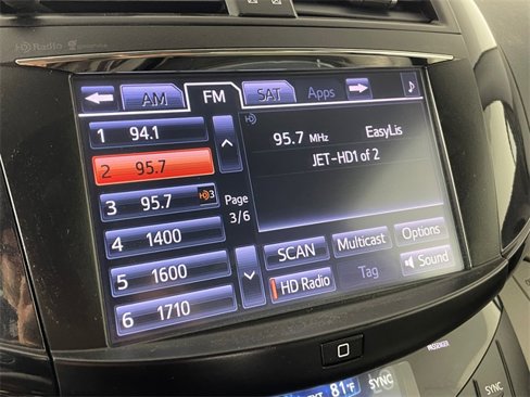 Used 2014 Toyota RAV4 EV image 8