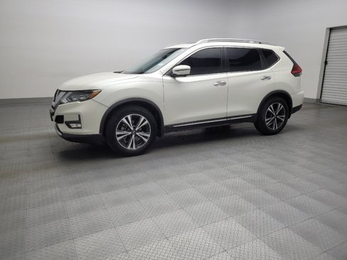 Used 2017 Nissan Rogue SL w/ SL Premium Package image 2
