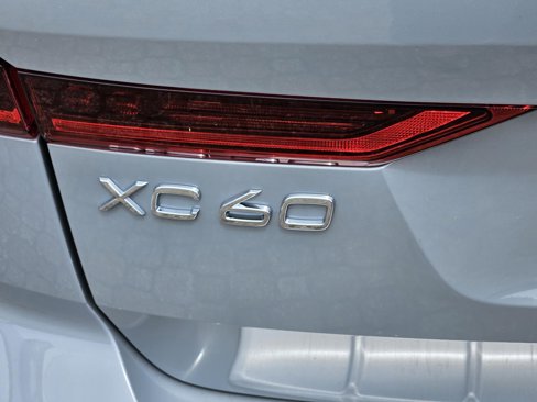 New 2026 Volvo XC60 B5 Plus w/ Protection Package Premier image 7