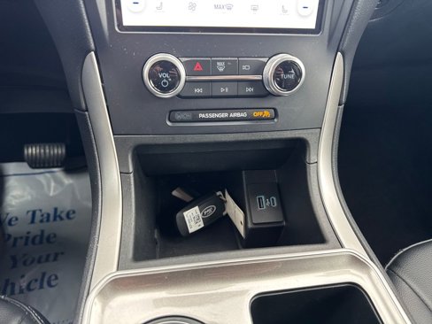 Used 2023 Ford Edge SEL image 22