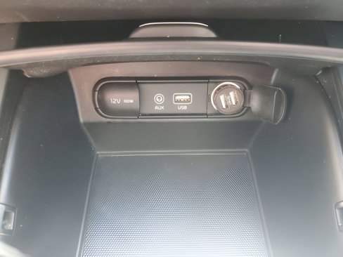 Used 2019 Kia Sorento L image 37