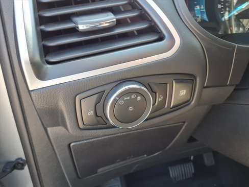 Used 2024 Ford Edge SEL image 19